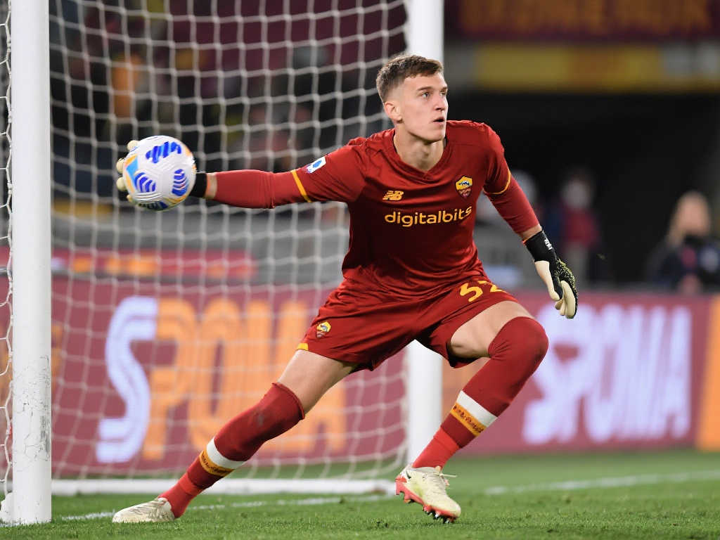 共和报:迈尼昂去留成谜,AC米兰有意罗马门将斯维拉尔 共和报:迈尼昂去留成谜,AC米兰有意罗马门将斯维拉尔